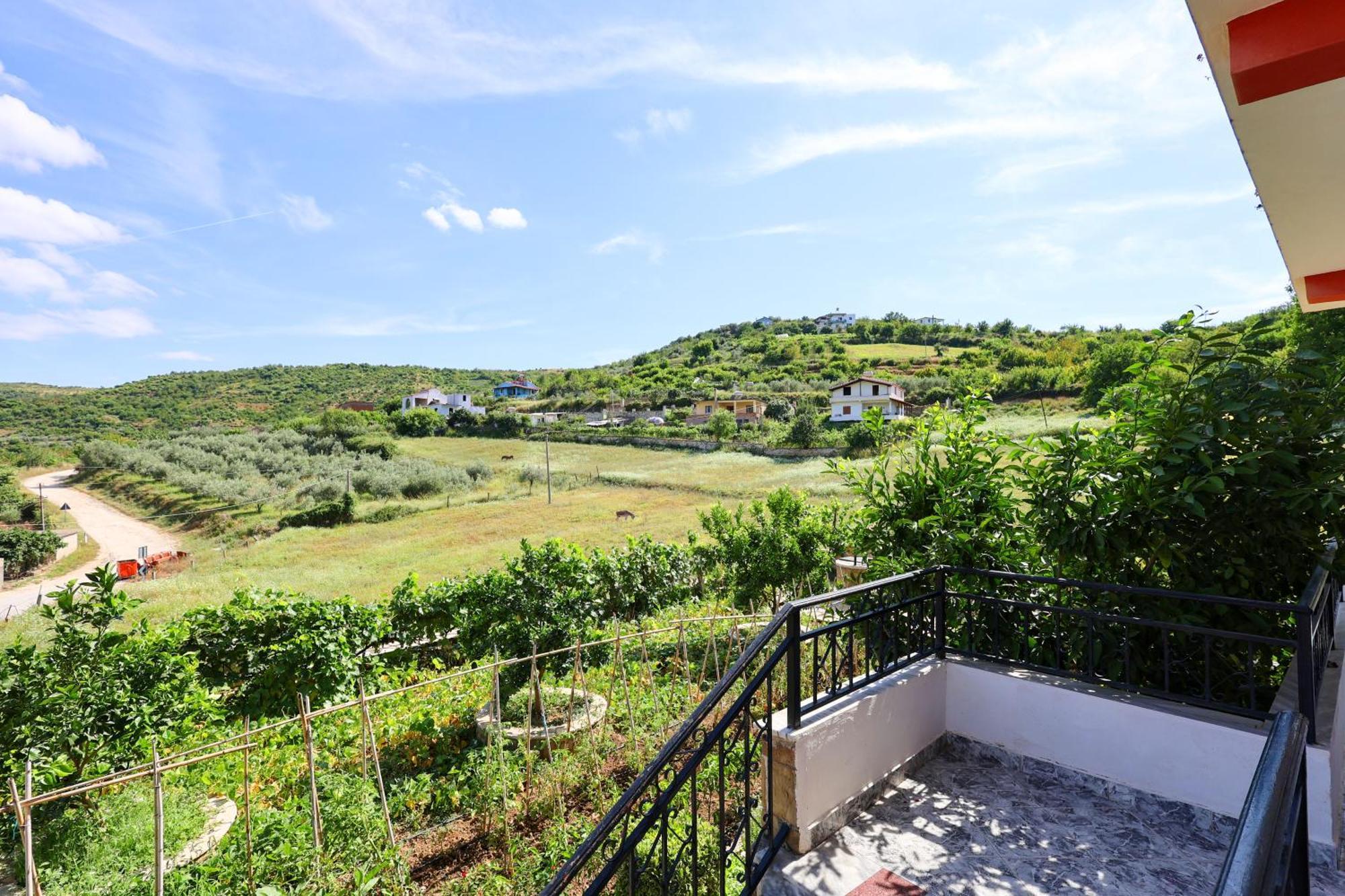 Villa Xherimeja Family Oasis Berat Exterior foto